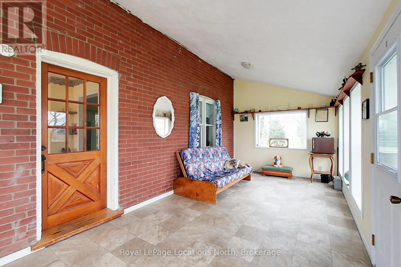 138268 GREY 112 ROAD