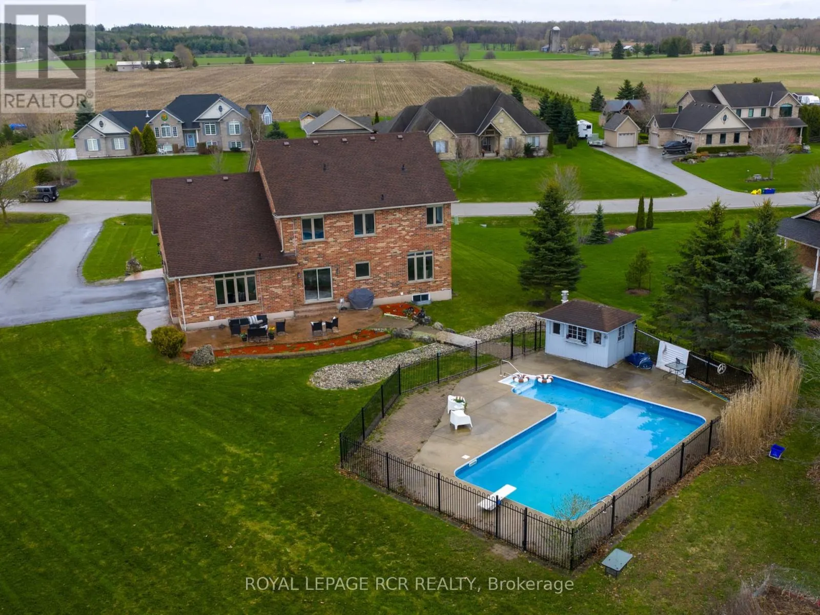 18 LEENDERS LANE
