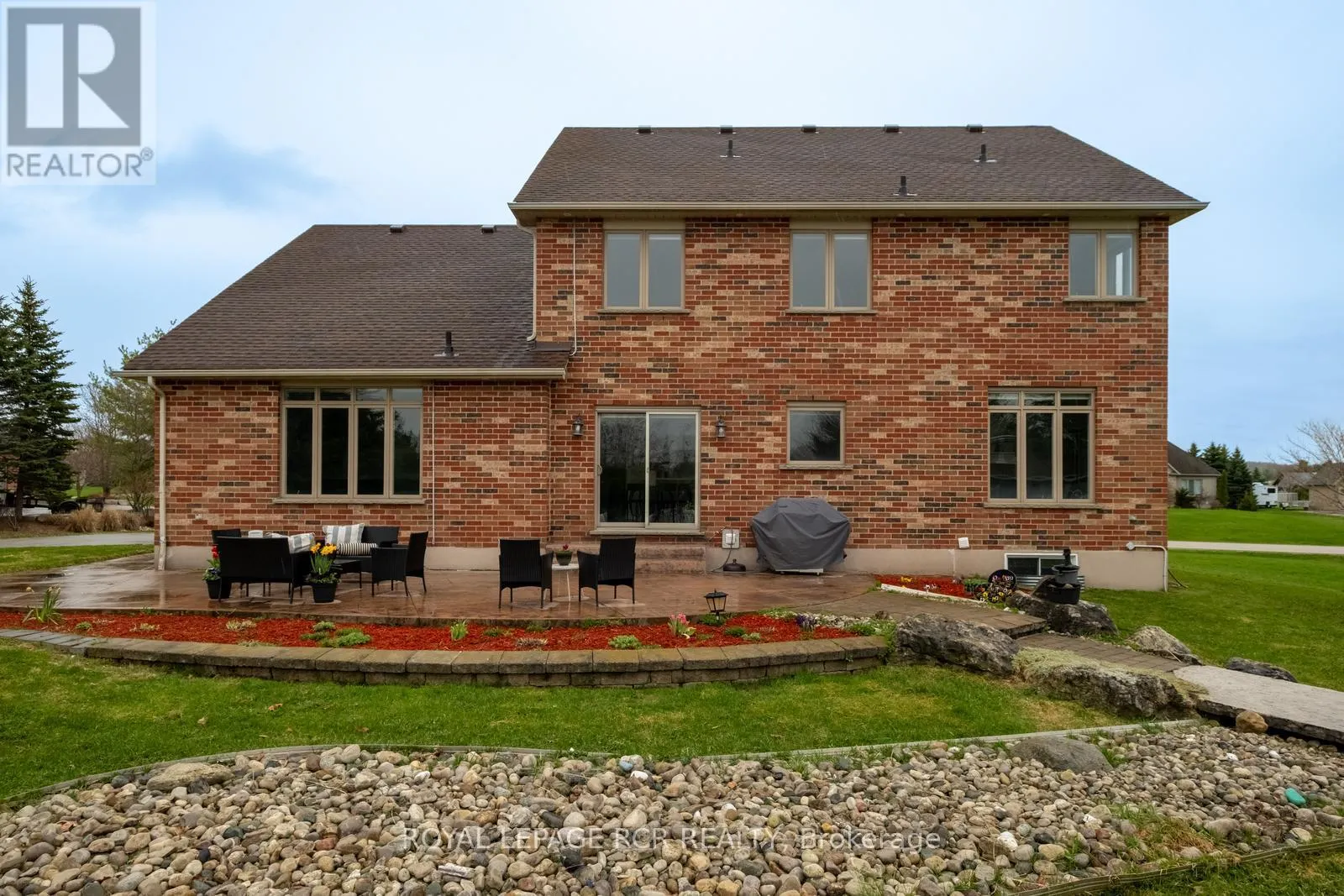 18 LEENDERS LANE