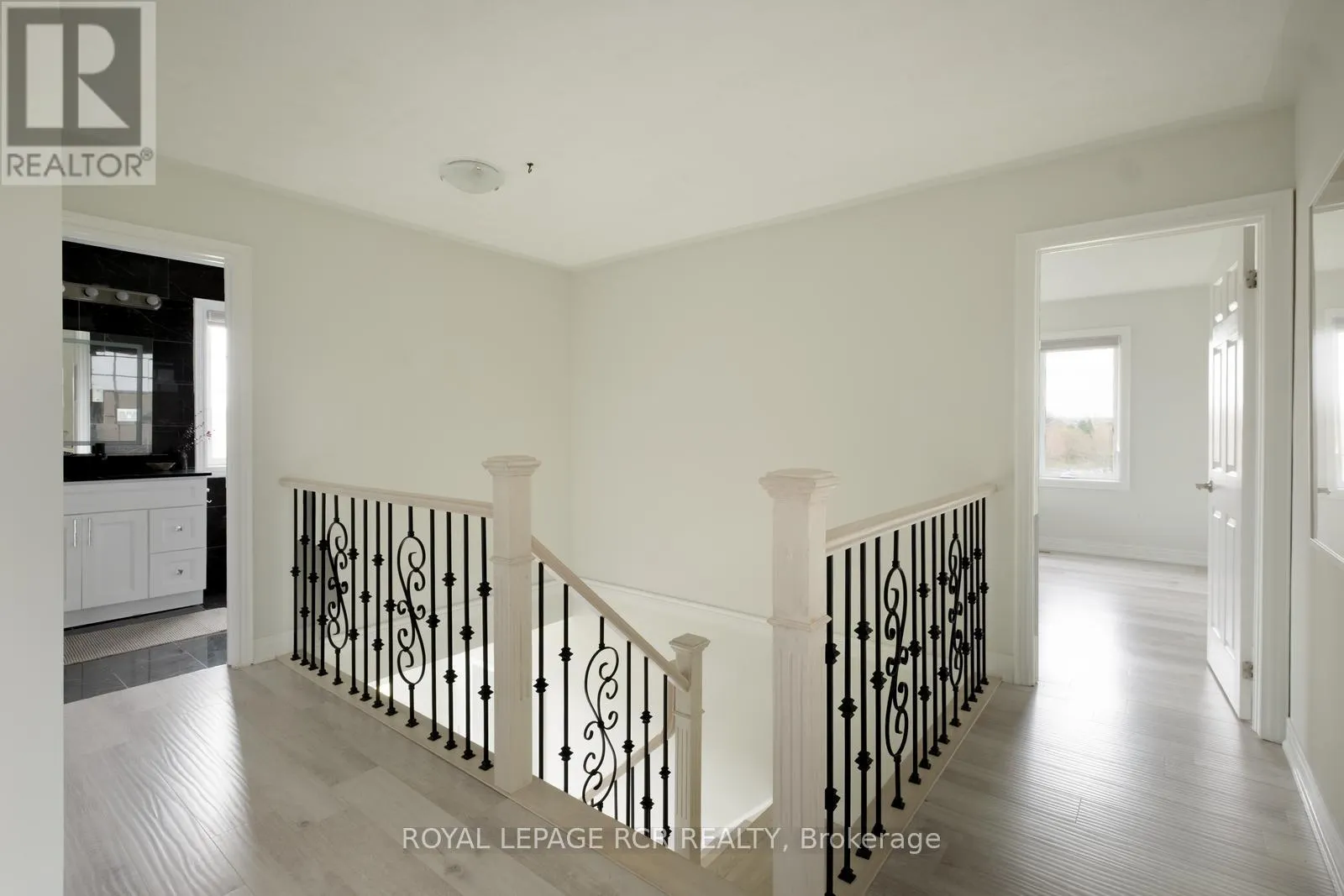 18 LEENDERS LANE