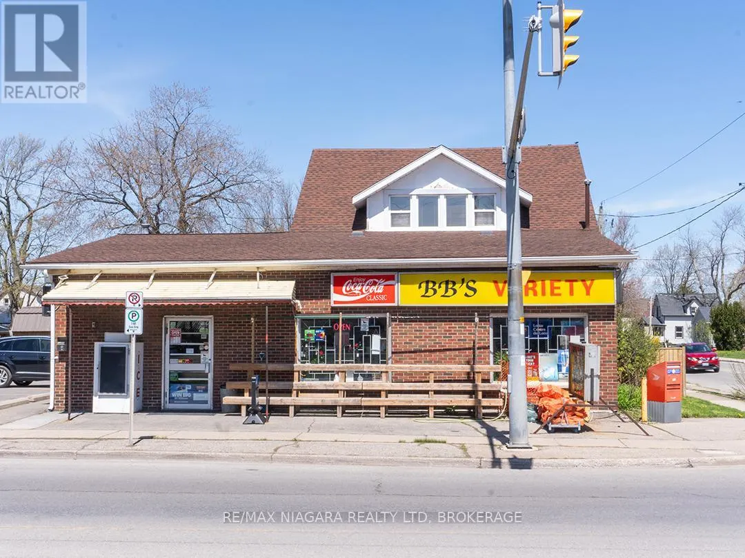 481 MAIN STREET W