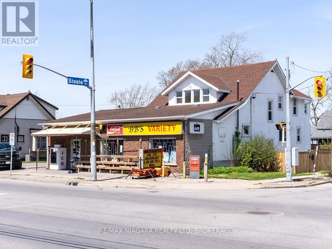 481 MAIN STREET W