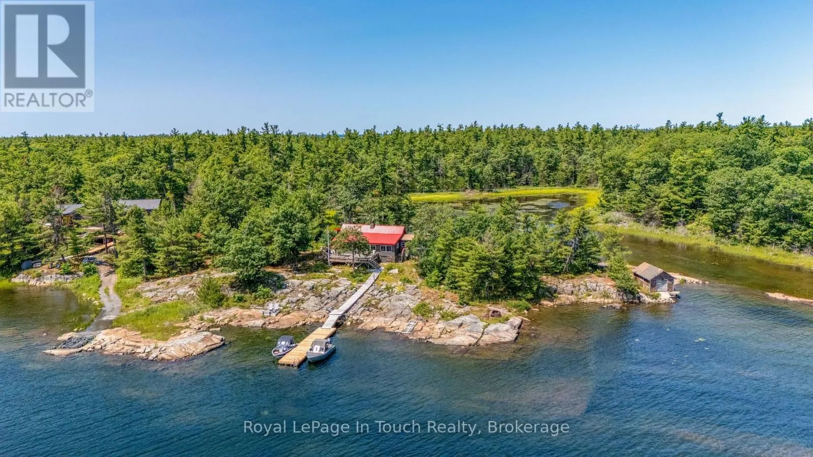 34 B320 SANS SOUCI ISLAND