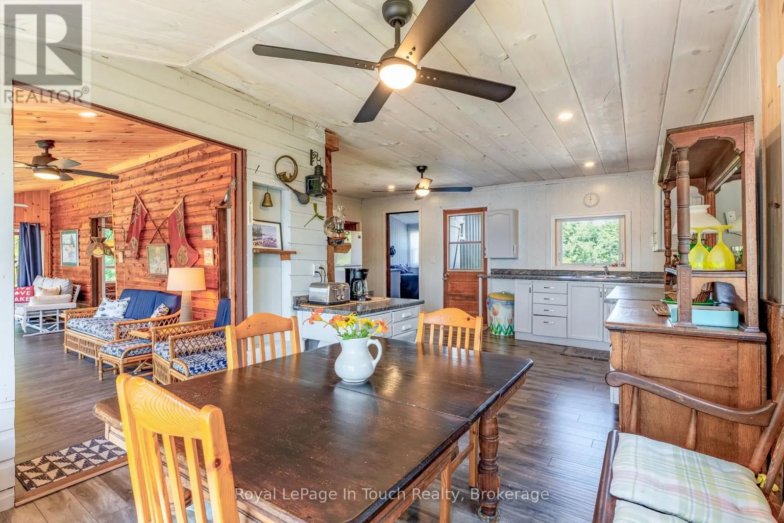 34 B320 SANS SOUCI ISLAND
