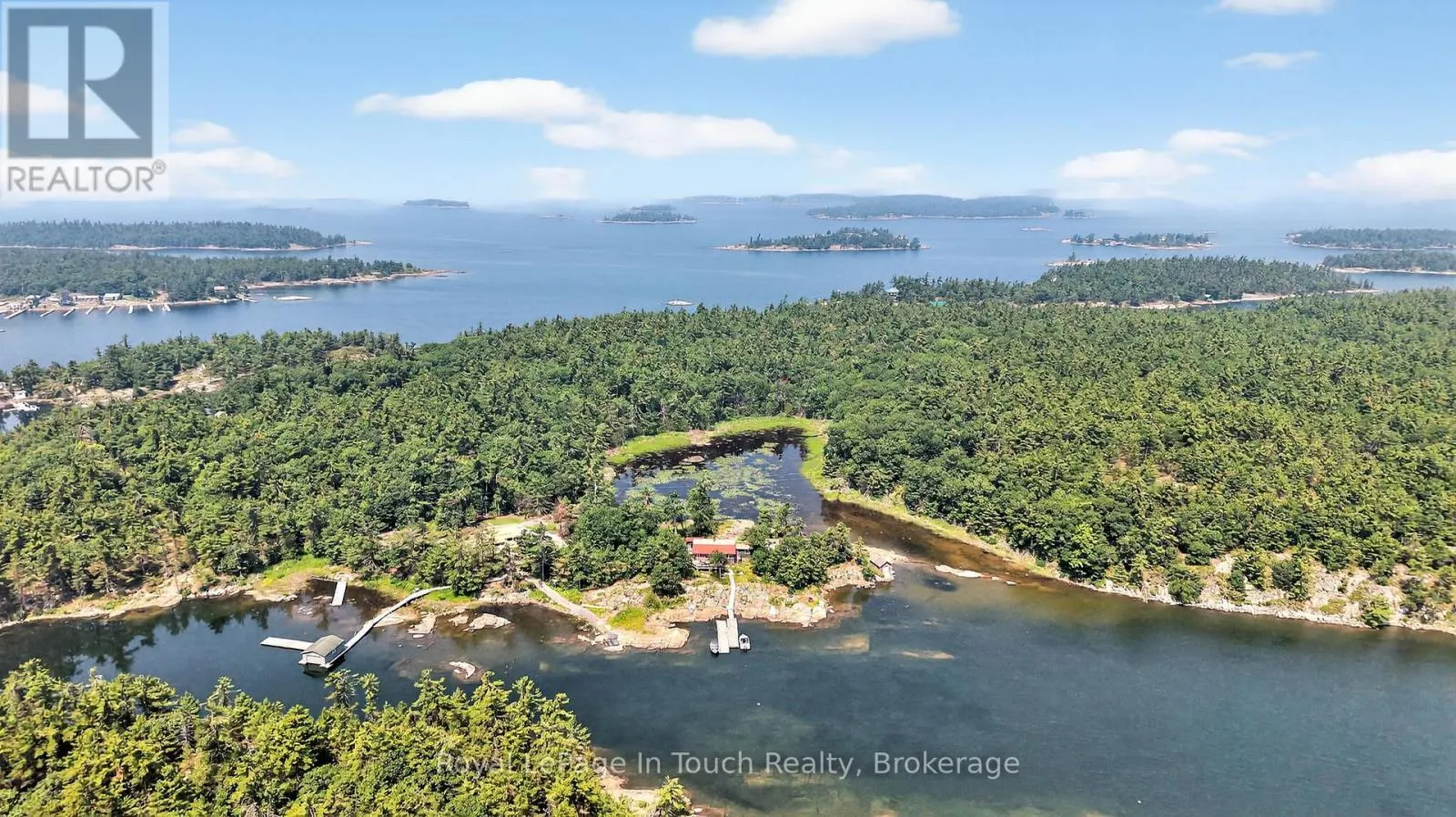 34 B320 SANS SOUCI ISLAND