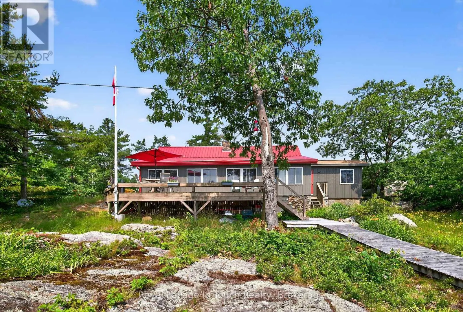 34 B320 SANS SOUCI ISLAND