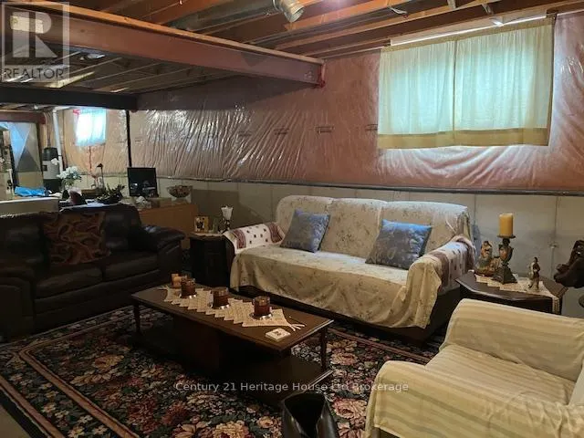 1 - 21 BALAZS COURT #1