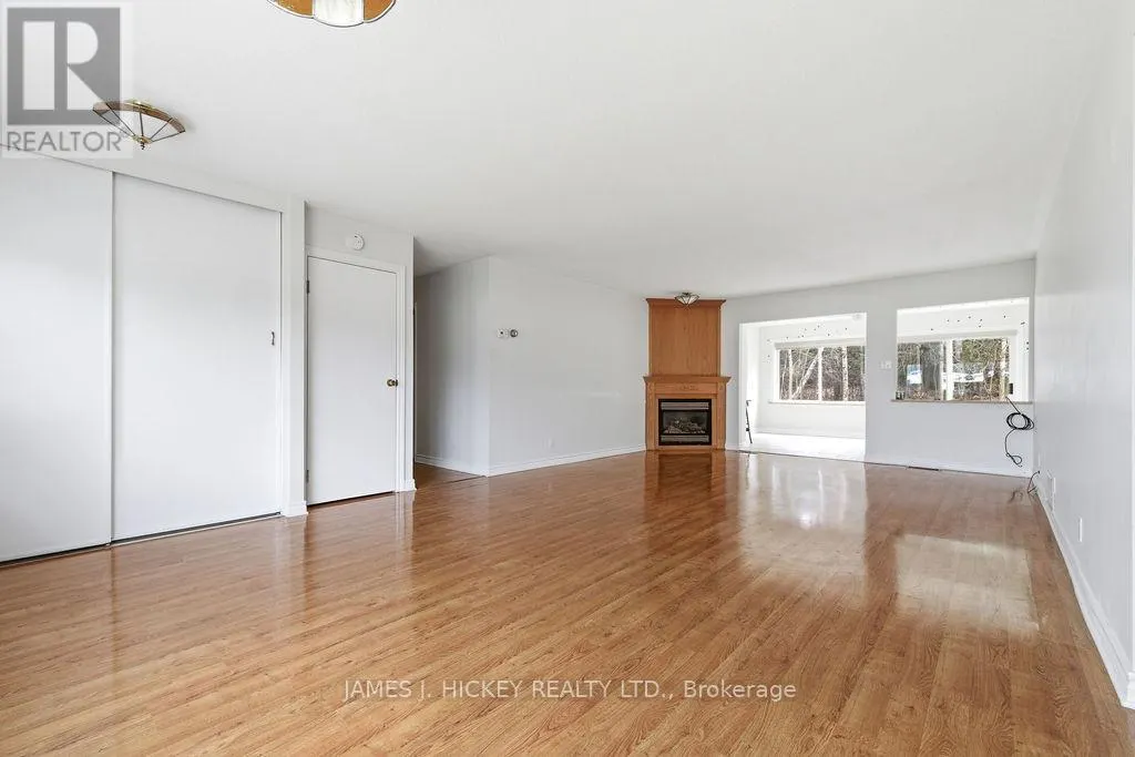 96 GLENDALE AVENUE