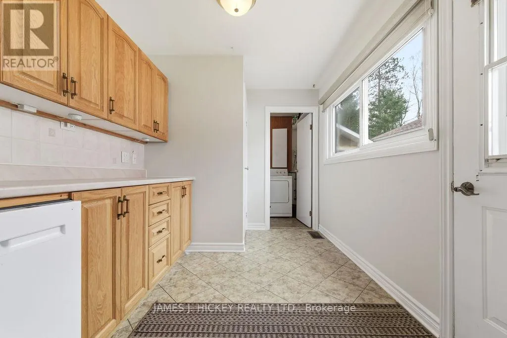 96 GLENDALE AVENUE