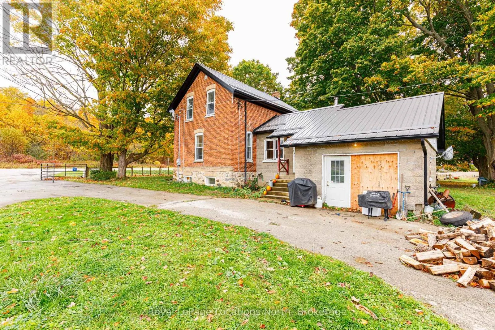 137662 GREY ROAD 12