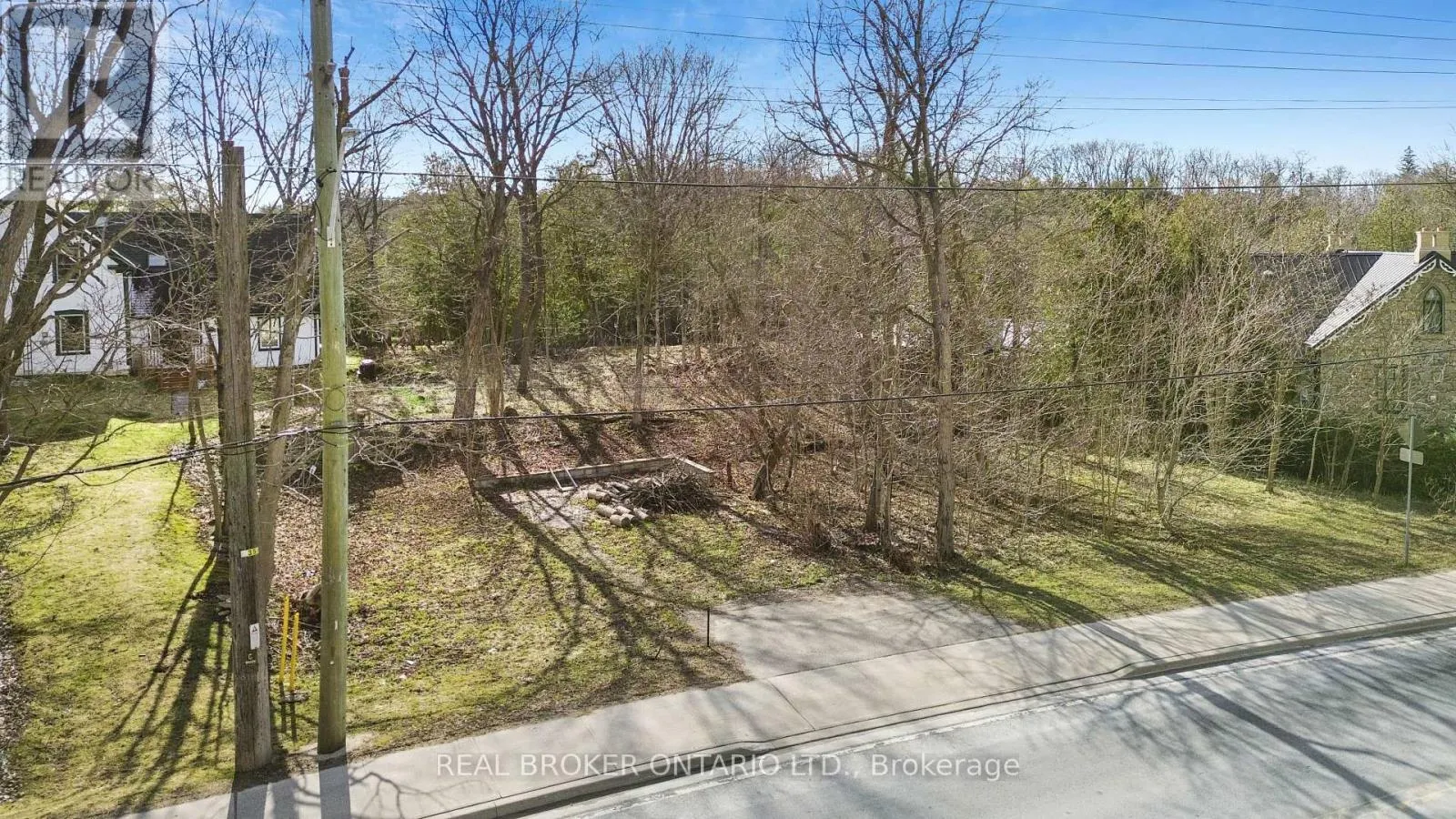 285 MAIN STREET S