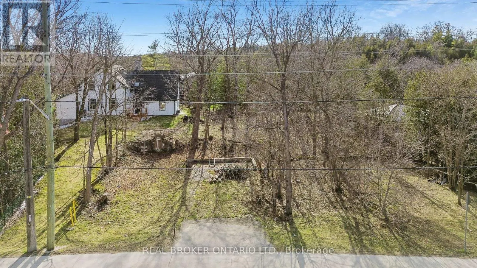 285 MAIN STREET S