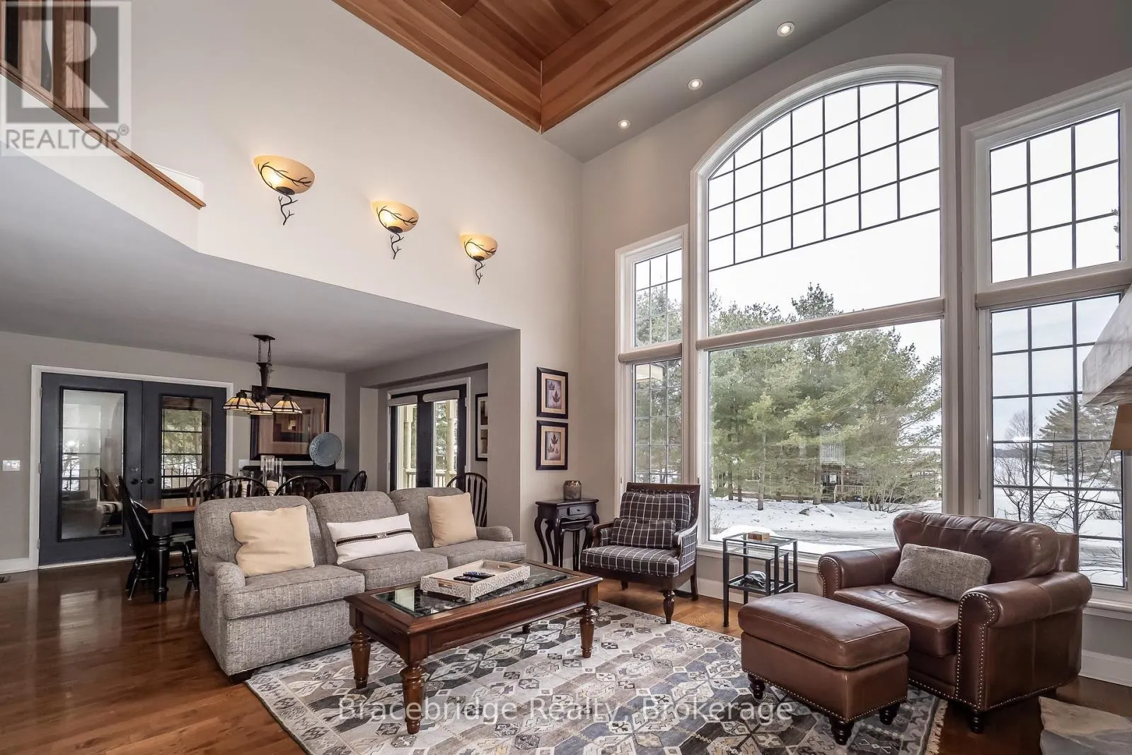CARLING 10 W3 - 3876 MUSKOKA RD 118 HIGHWAY W