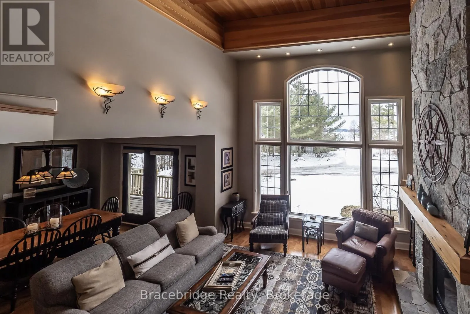 CARLING 10 W3 - 3876 MUSKOKA RD 118 HIGHWAY W