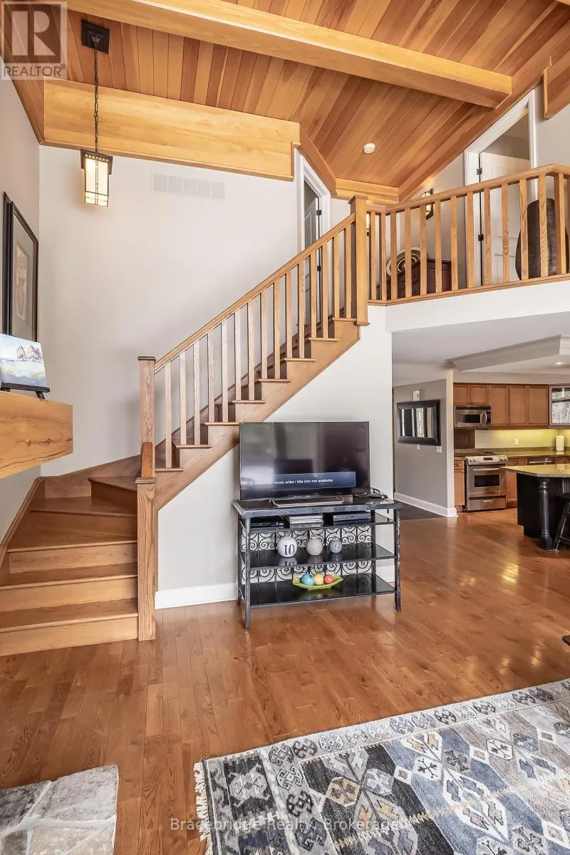 CARLING 10 W3 - 3876 MUSKOKA RD 118 HIGHWAY W
