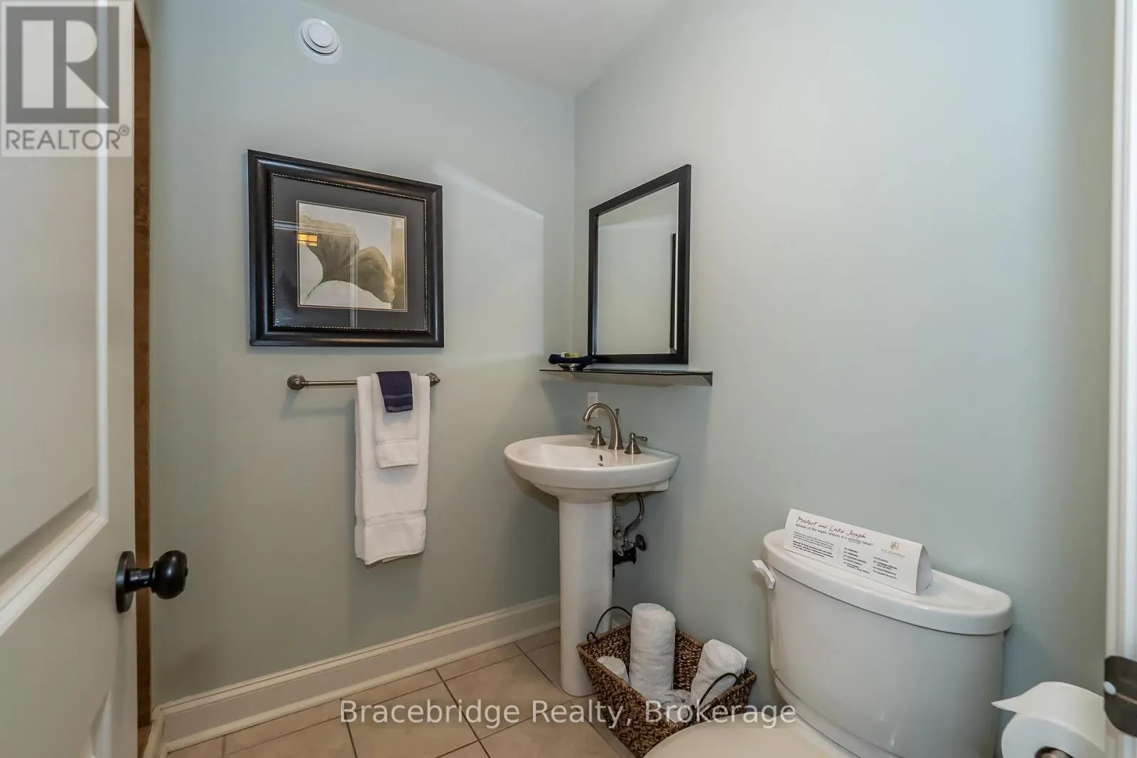 CARLING 10 W3 - 3876 MUSKOKA RD 118 HIGHWAY W