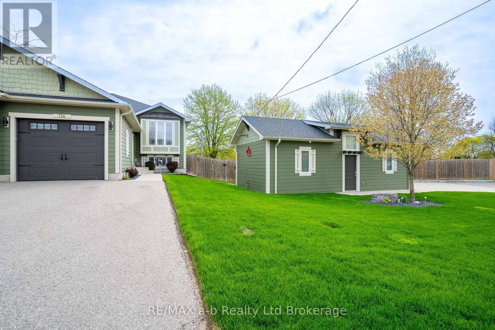 136 MAPLE LANE