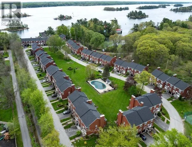 39 COUNTRY CLUB PLACE