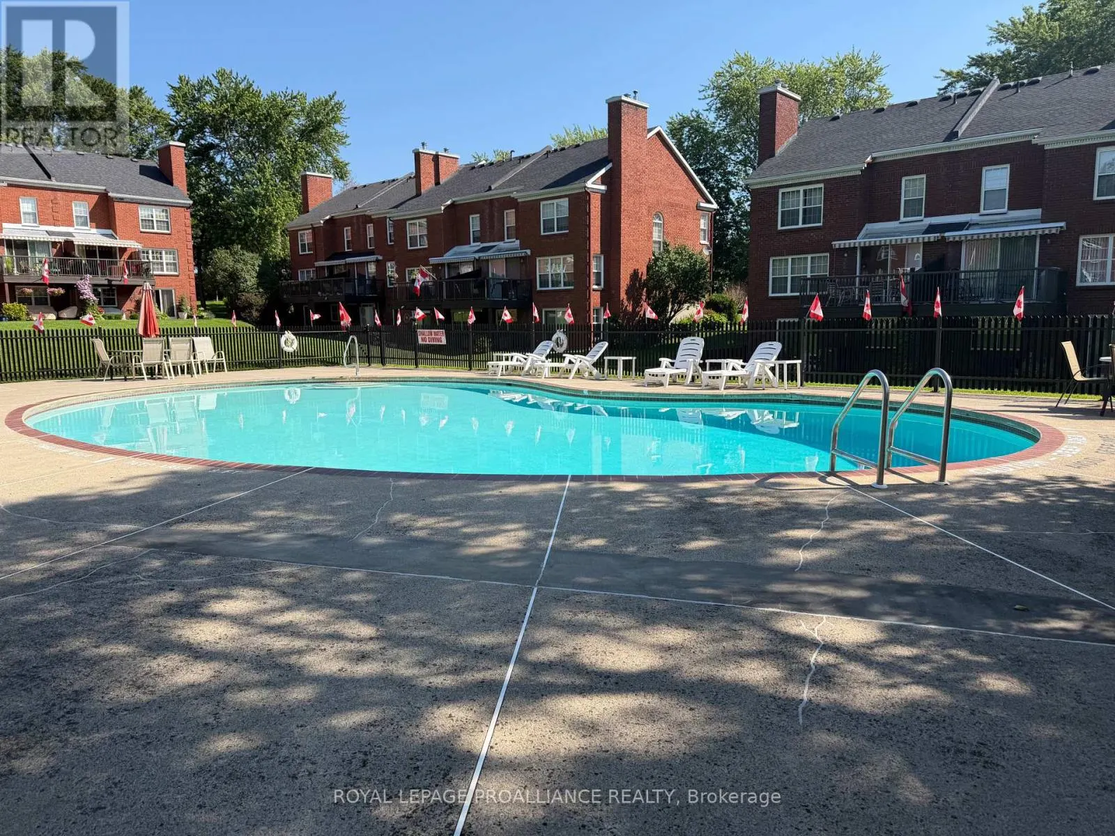 39 COUNTRY CLUB PLACE