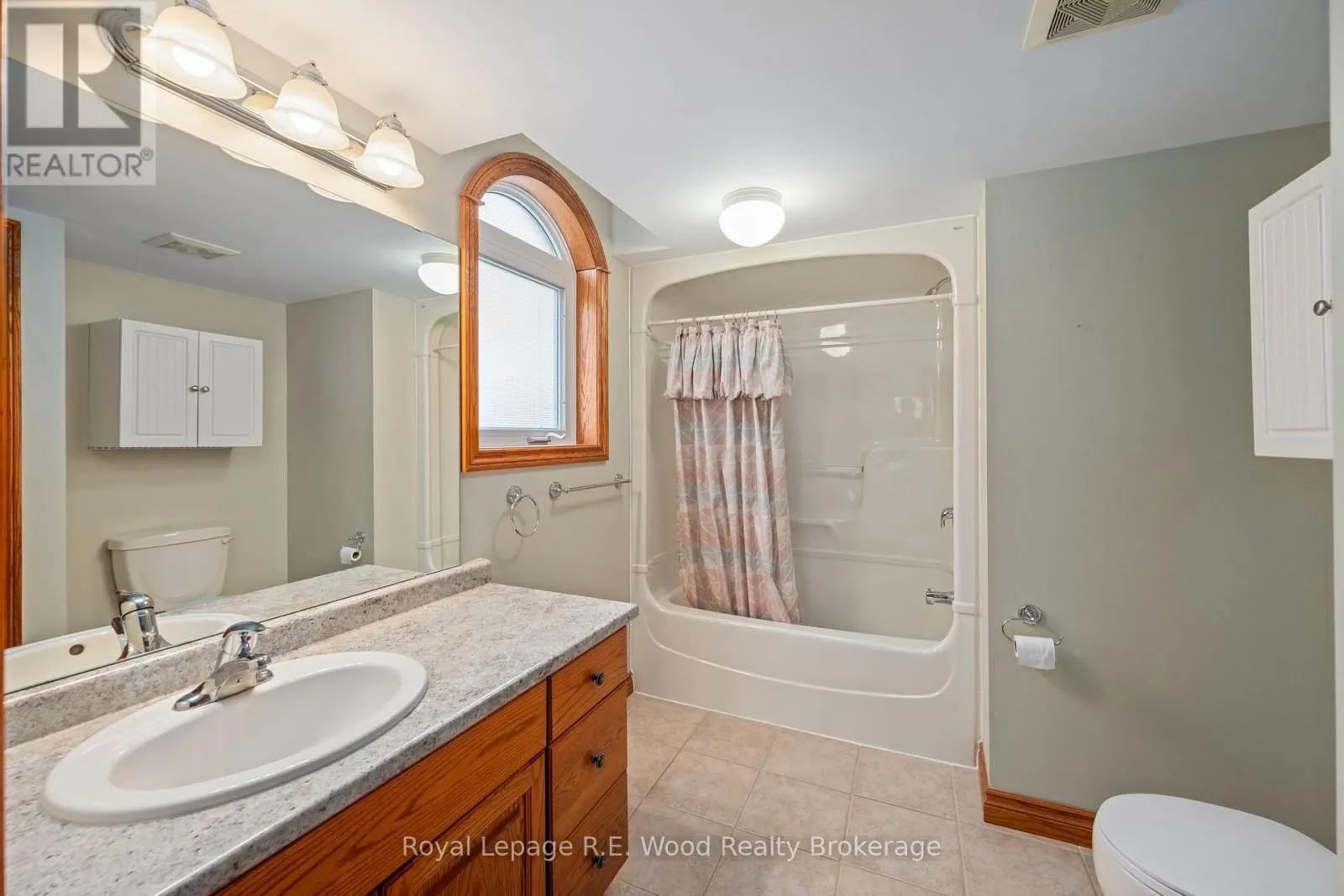 205 - 80 BRIDGE STREET E #205