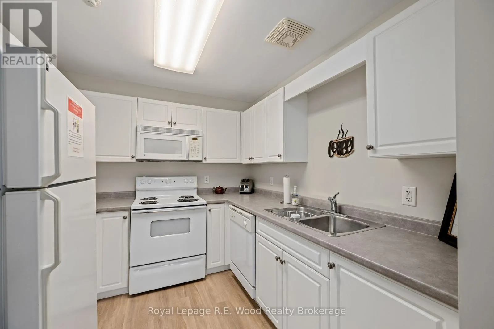 205 - 80 BRIDGE STREET E #205