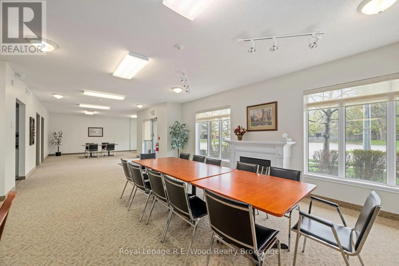 205 - 80 BRIDGE STREET E #205