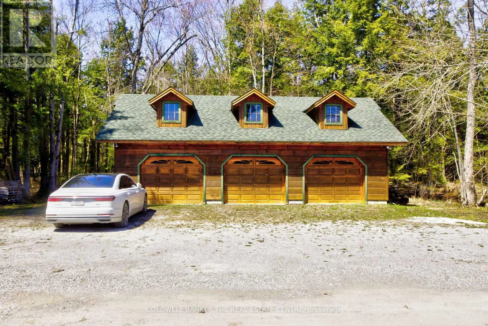 16 EVERGREEN WAY