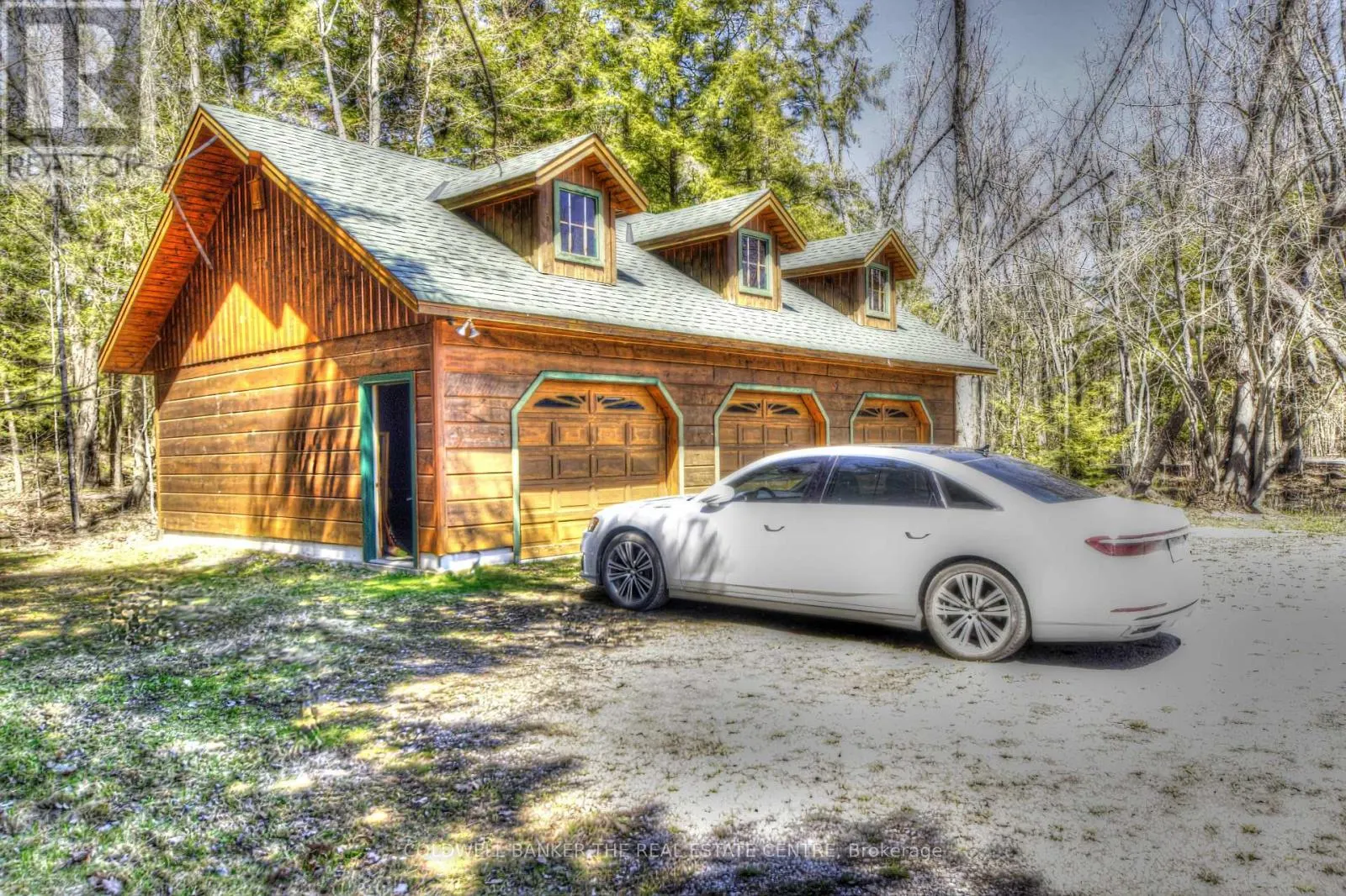 16 EVERGREEN WAY