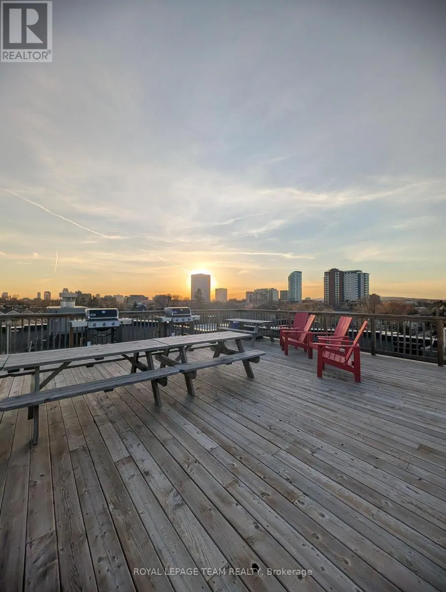 304 - 101 PINHEY STREET