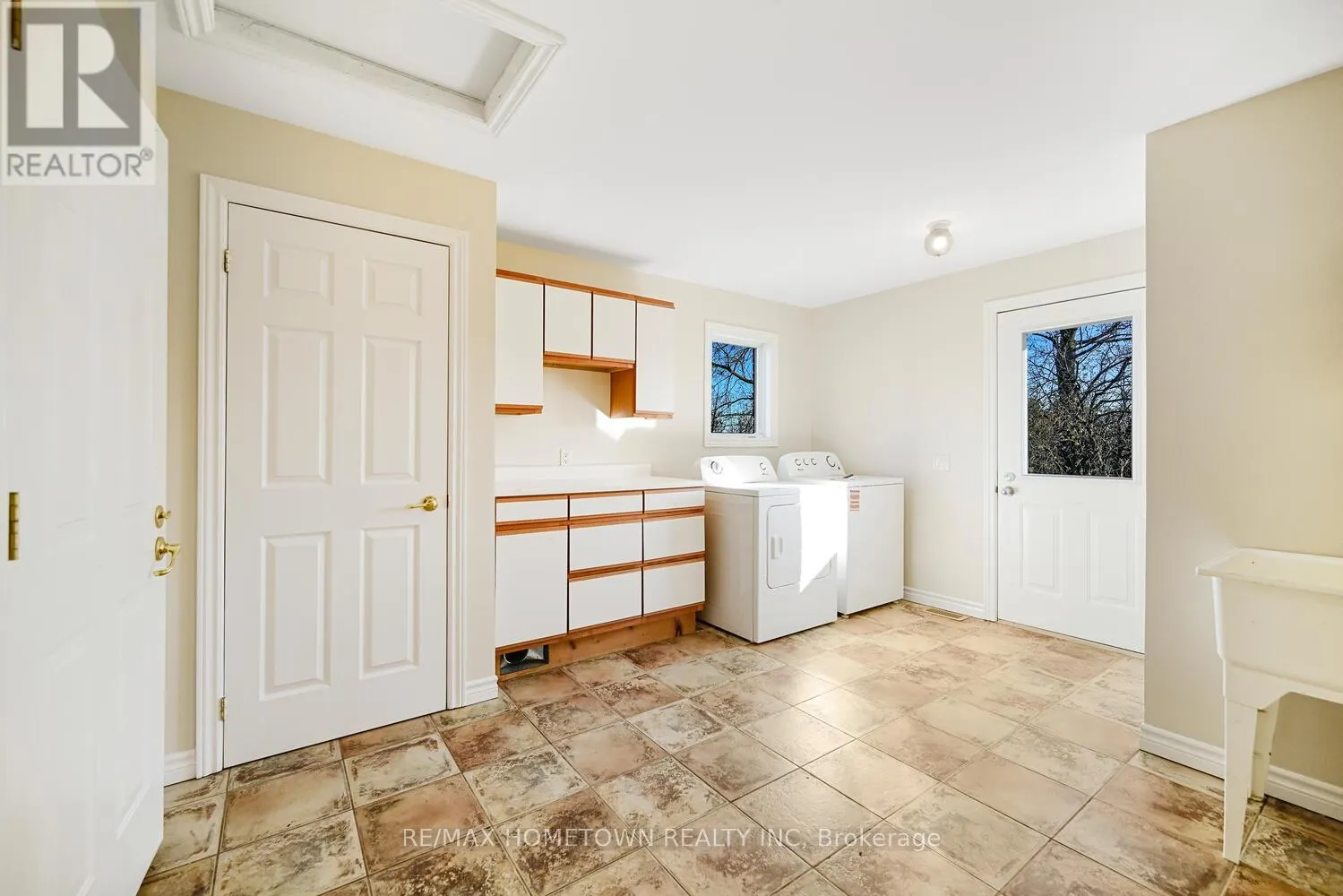 3583 CARMAN ROAD