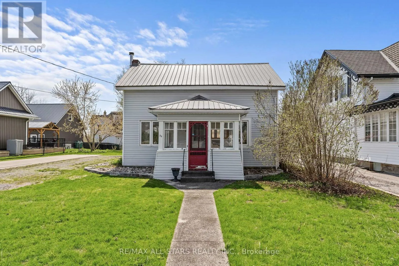 39 FRANCIS STREET W