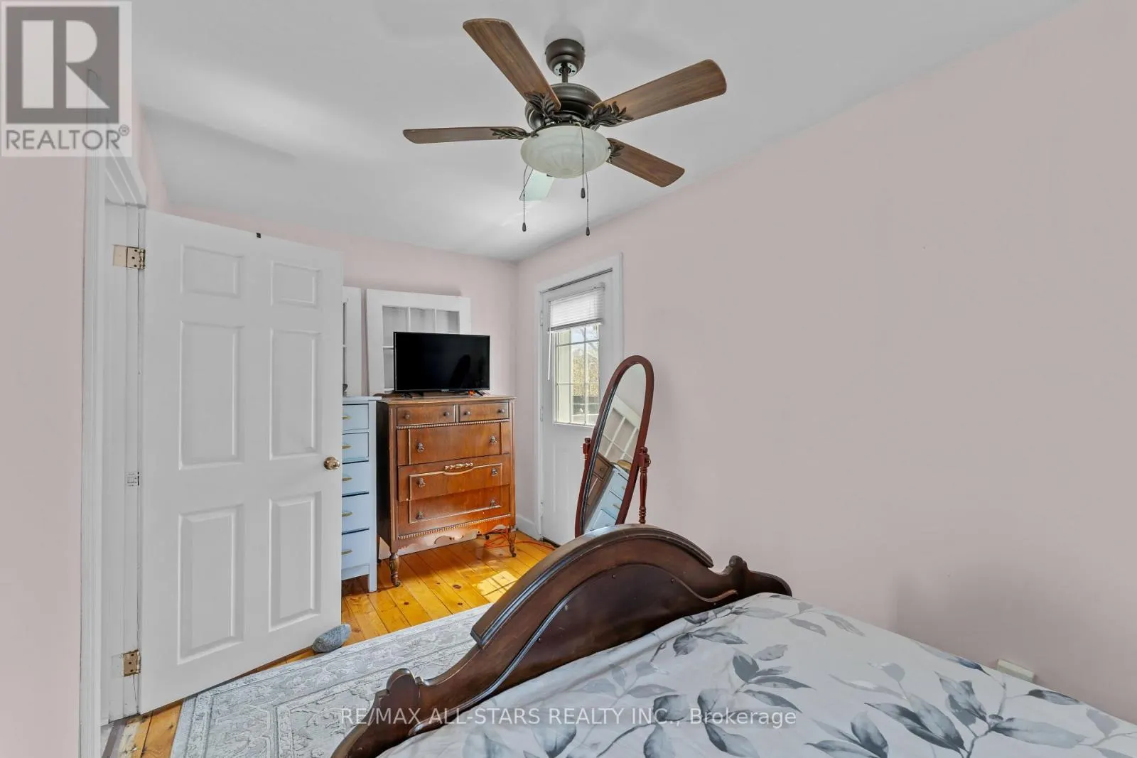 39 FRANCIS STREET W