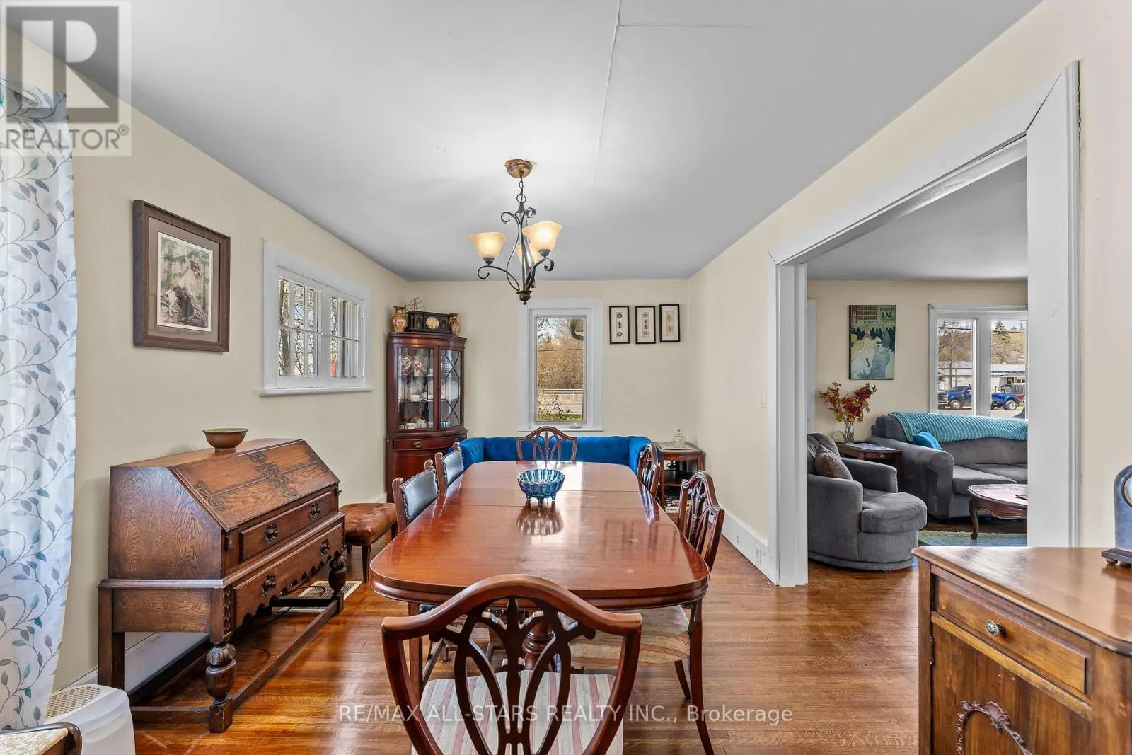 39 FRANCIS STREET W