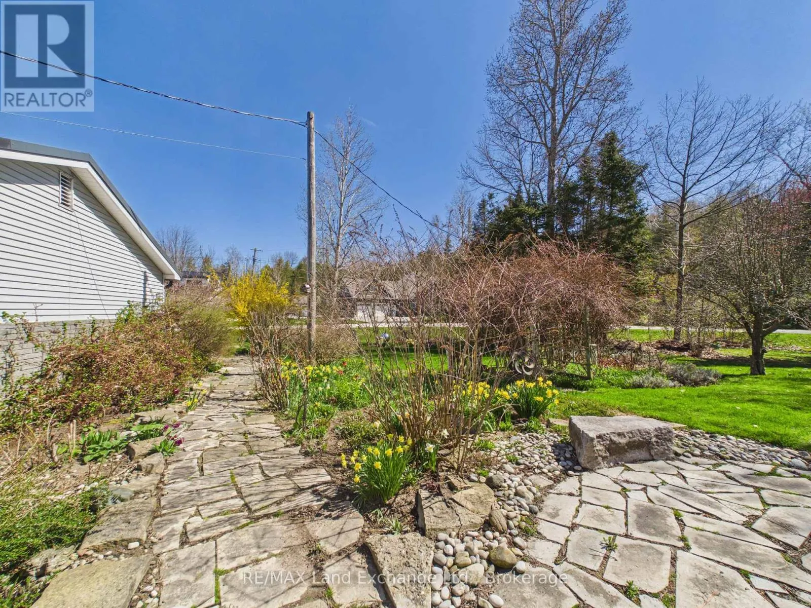 15 NORTH CEDAR LANE