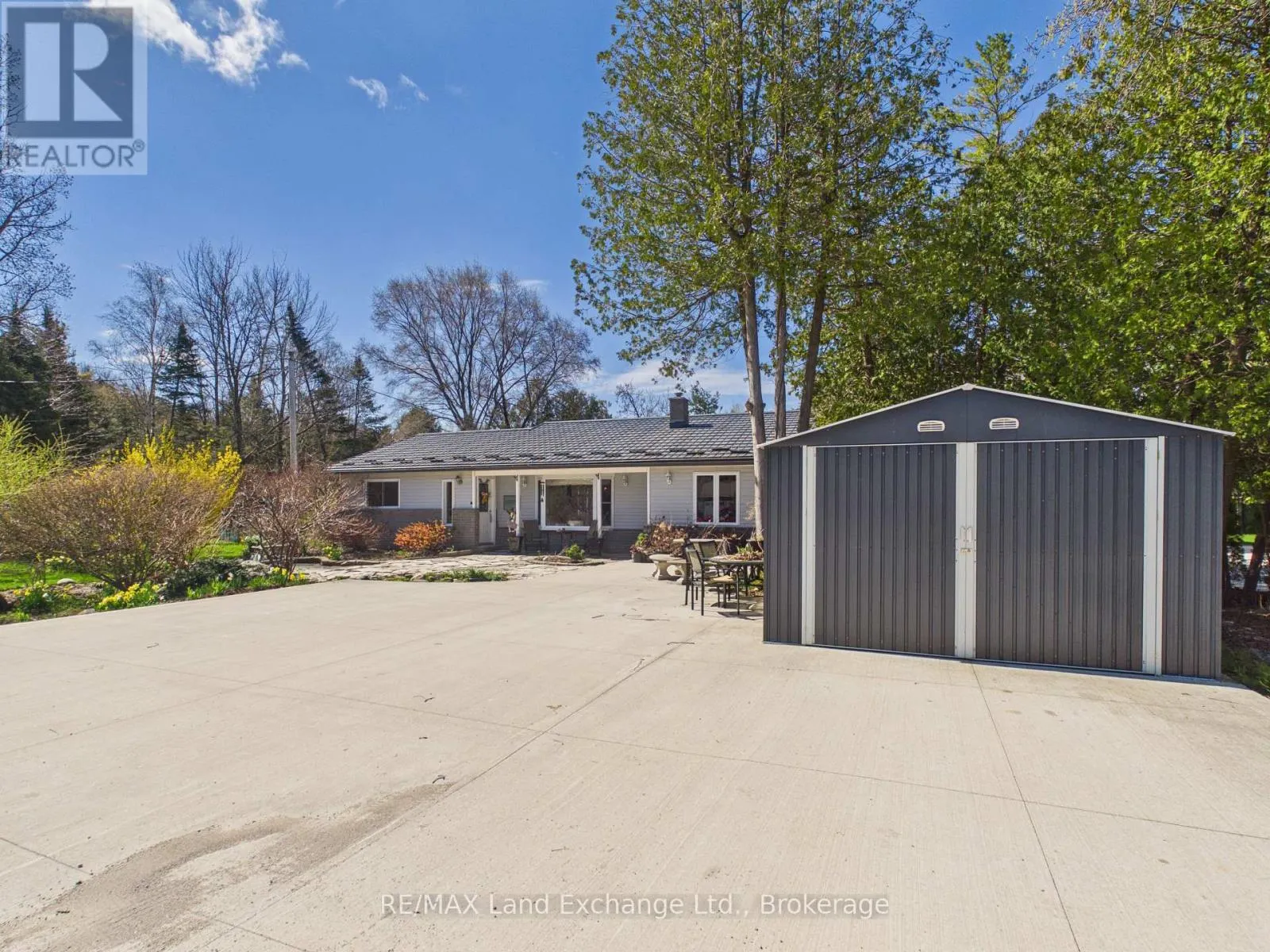 15 NORTH CEDAR LANE