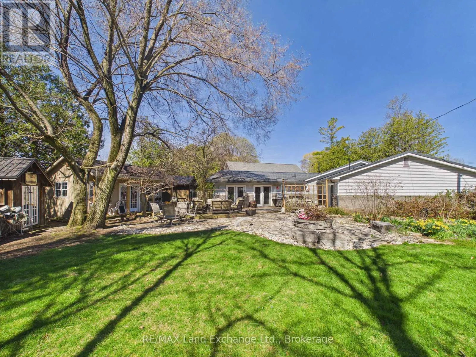 15 NORTH CEDAR LANE