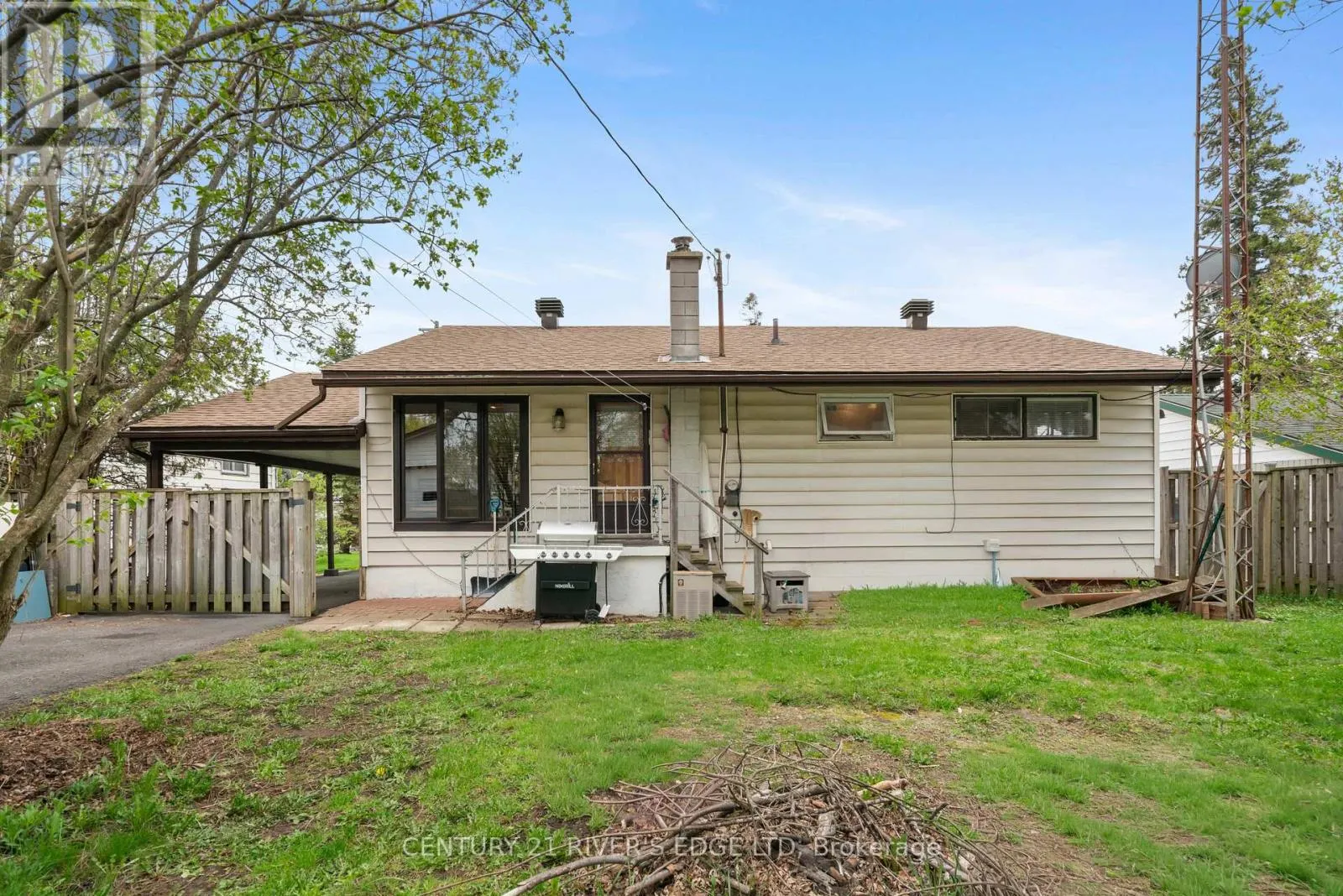 54 LOYALIST STREET