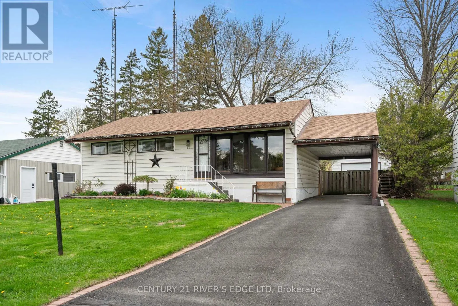 54 LOYALIST STREET