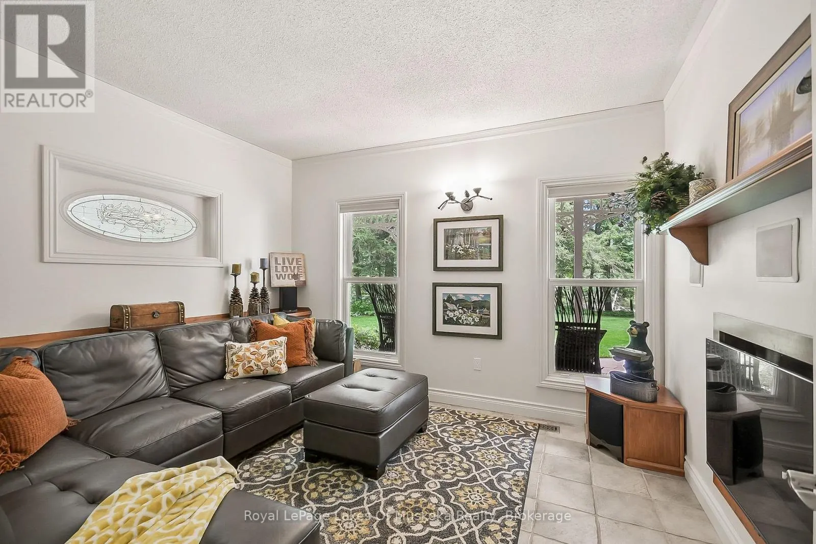 103 SOUTHBANK DRIVE