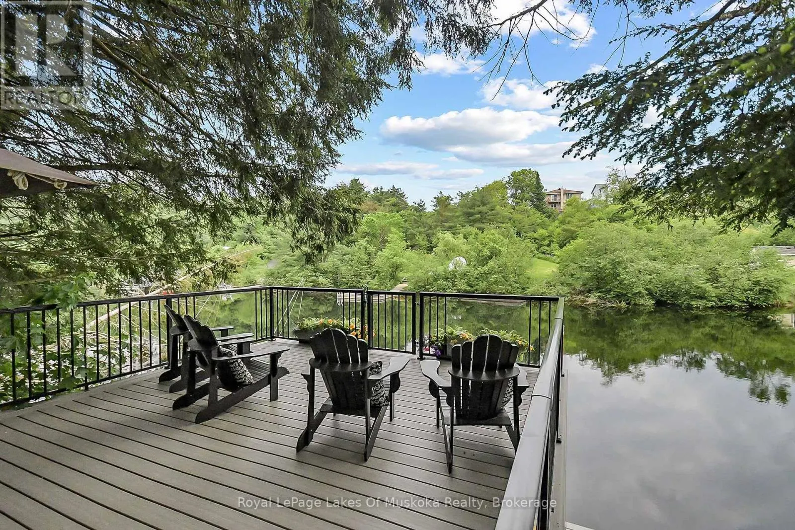 103 SOUTHBANK DRIVE