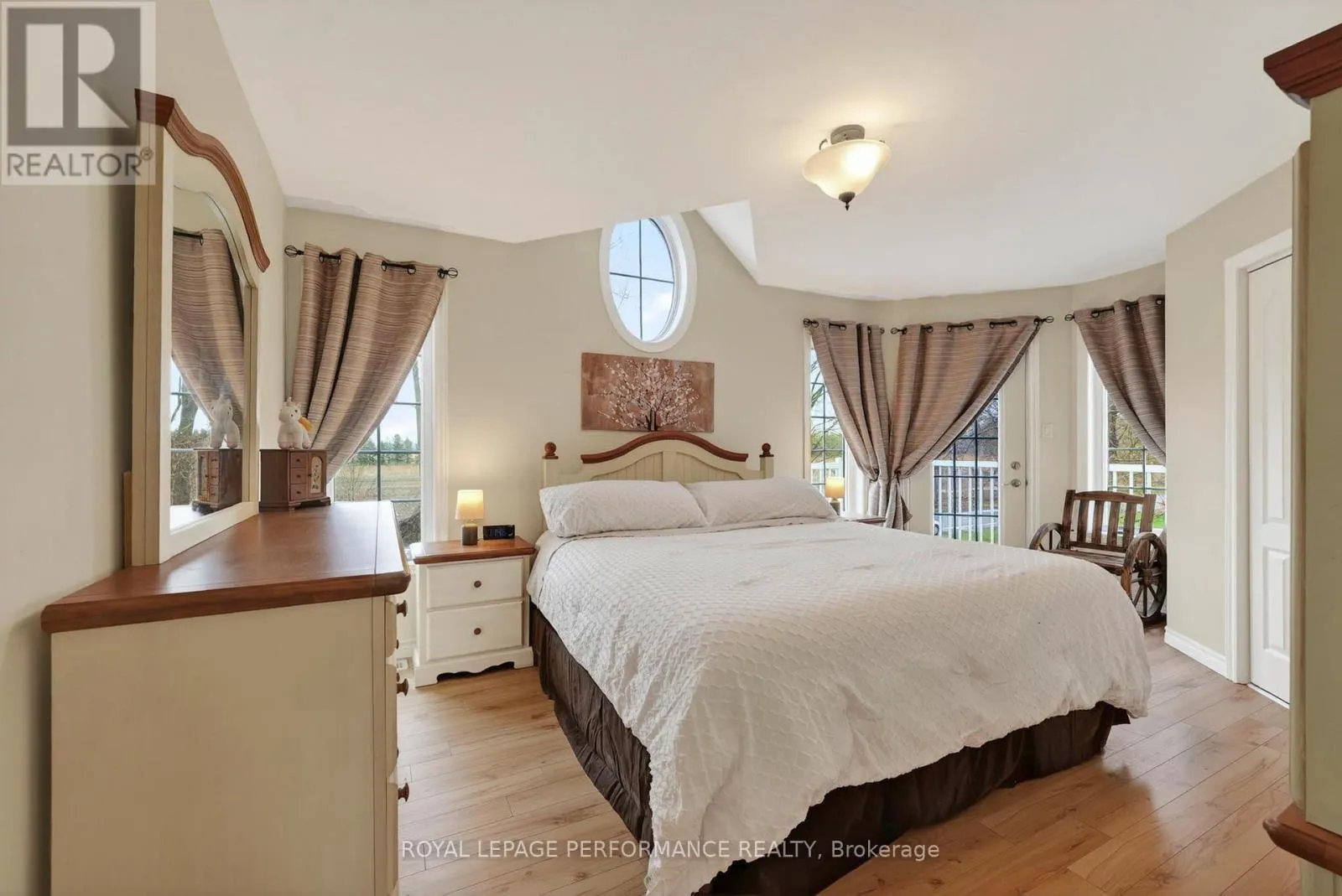 6218 SHANNON LANE