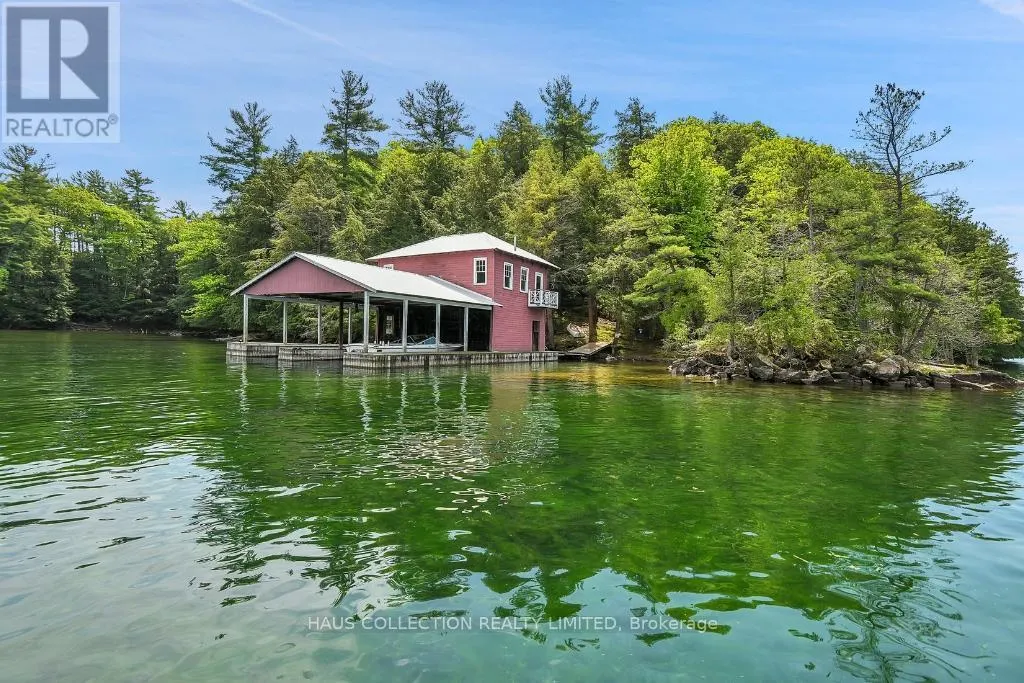 1 LITTLE GRENADIER ISLAND