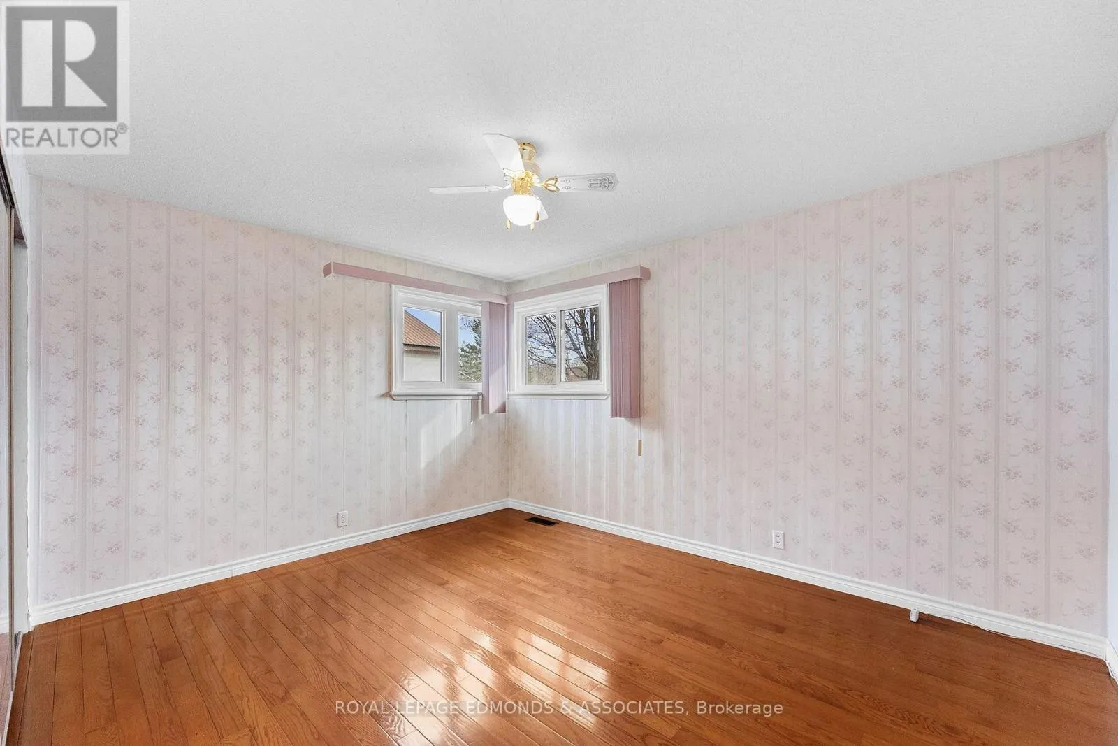 499 BOUNDARY ROAD E