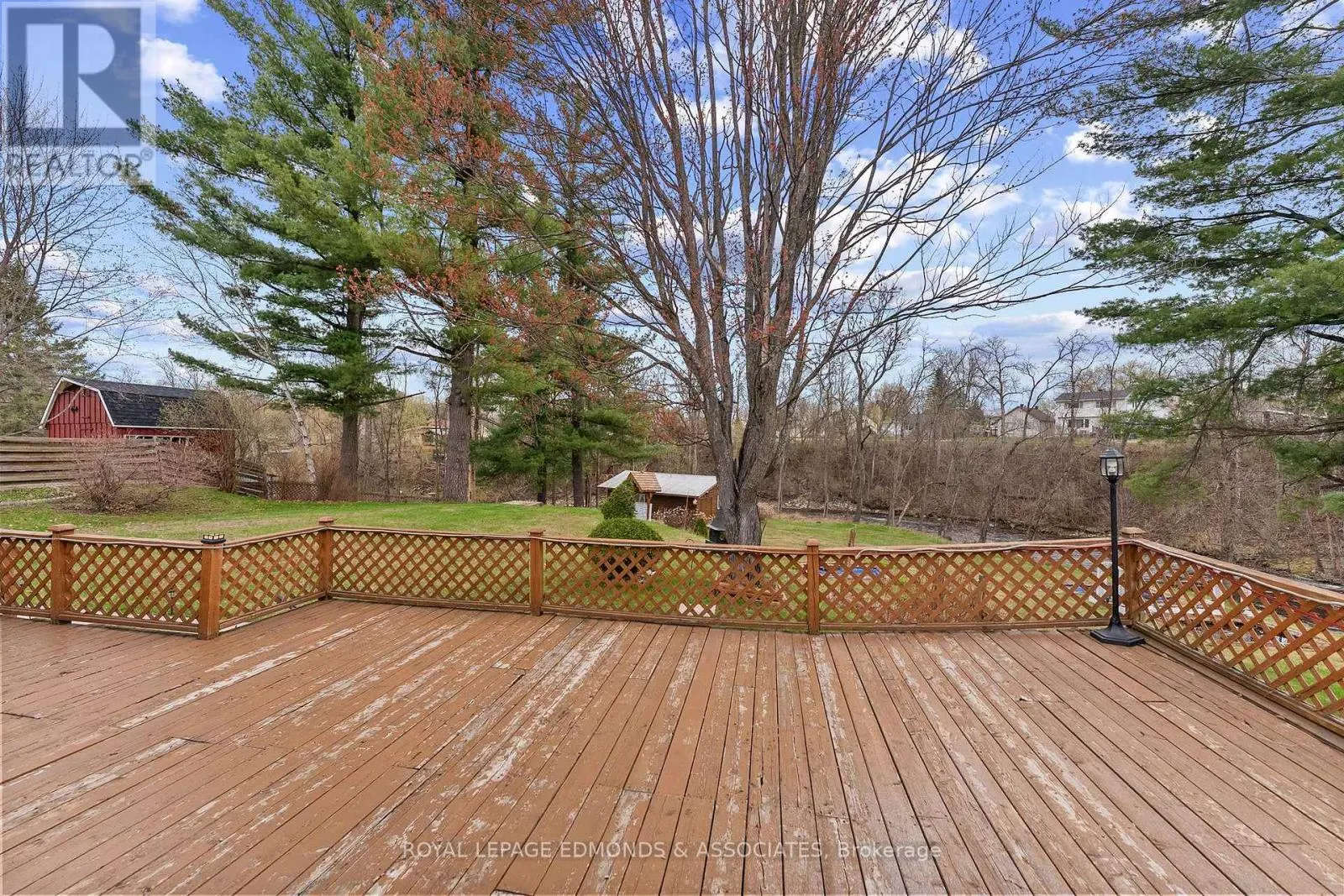 499 BOUNDARY ROAD E