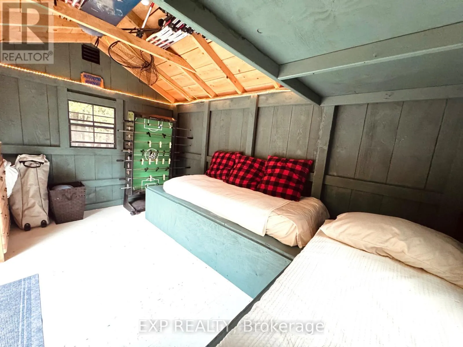 246 SUNSET DRIVE