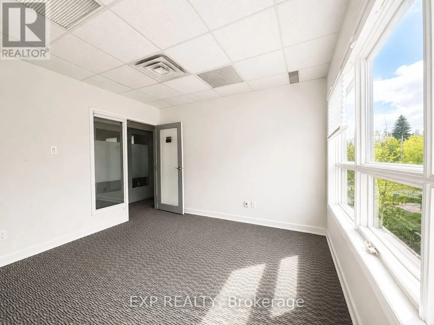 207 - 111 SHERWOOD DRIVE