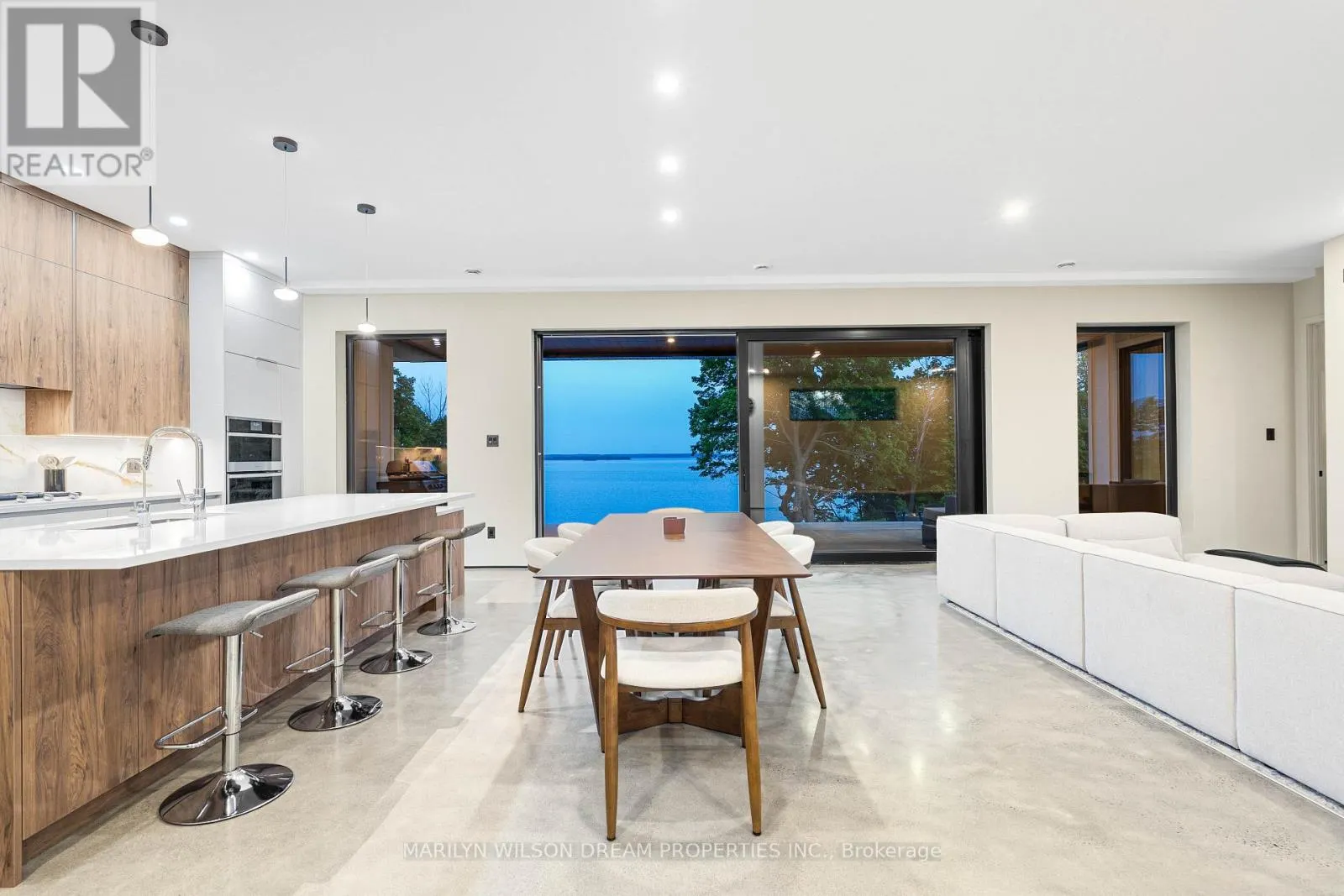 2486 HOWE ISLAND DRIVE