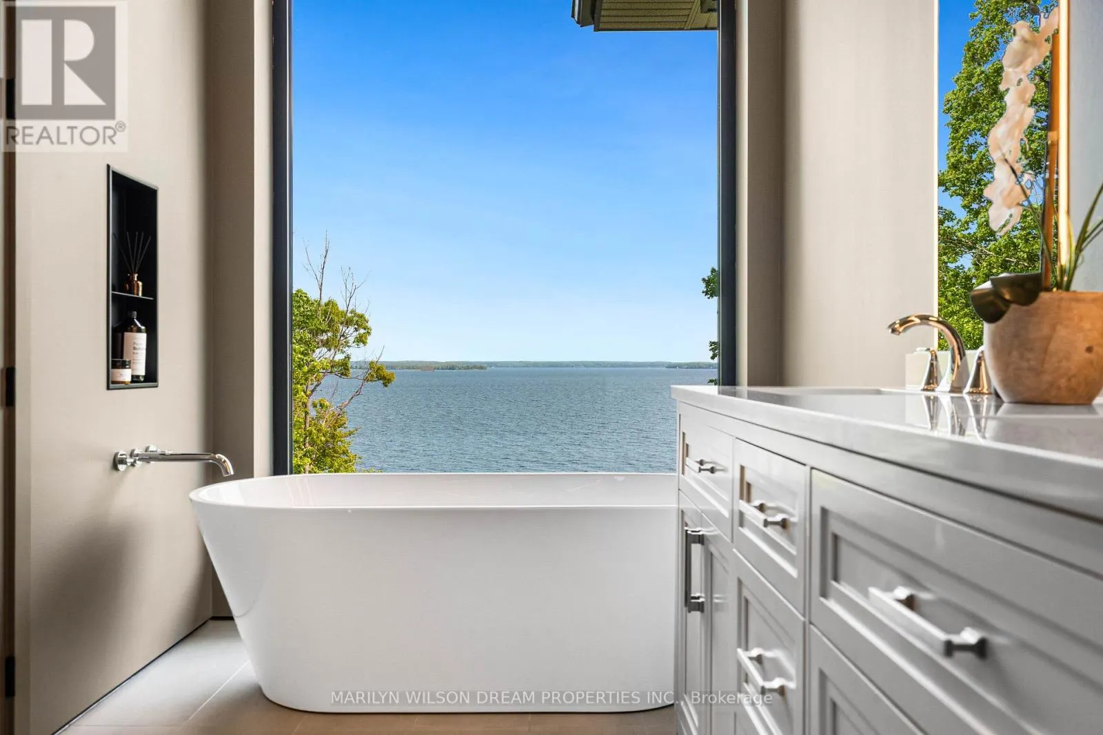 2486 HOWE ISLAND DRIVE