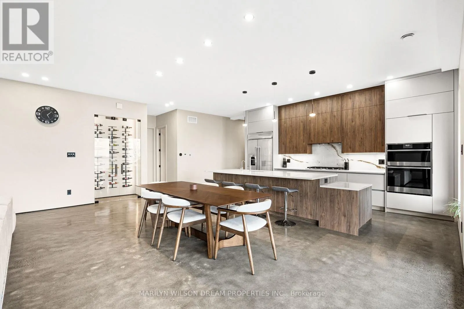 2486 HOWE ISLAND DRIVE