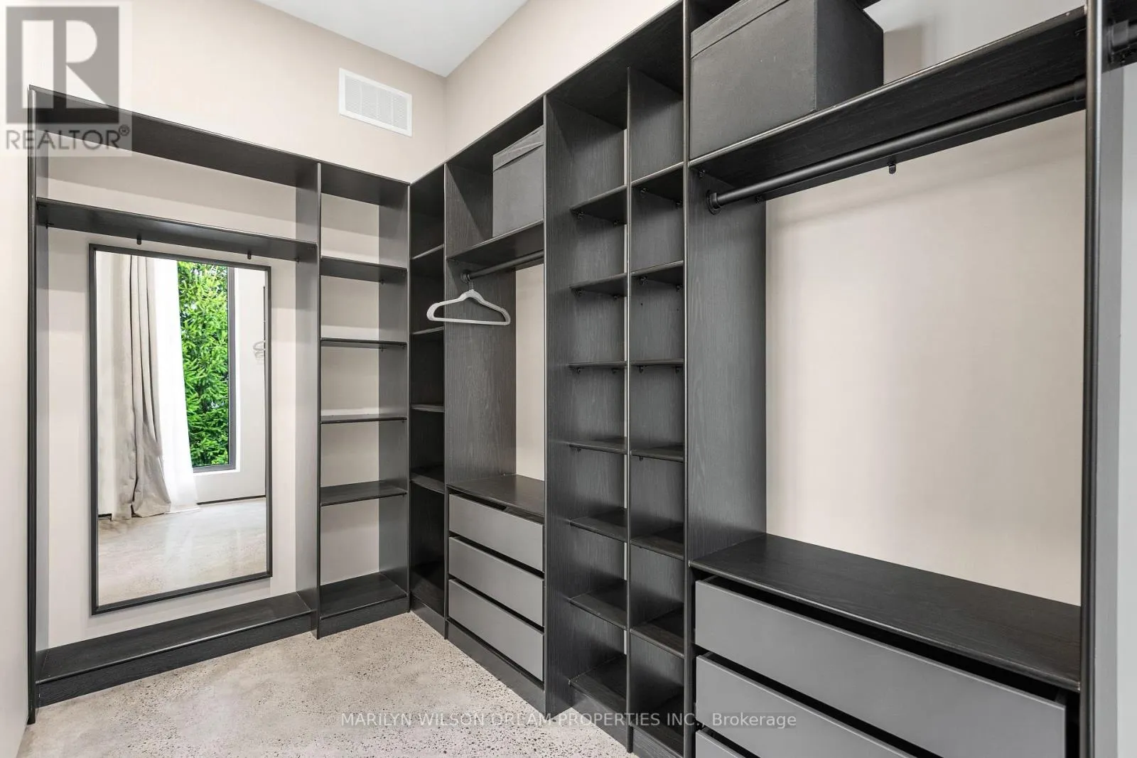 2486 HOWE ISLAND DRIVE